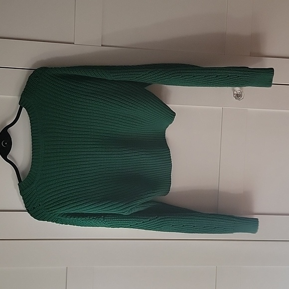❄️3/$25 SEVEN SISTERS Emerald Green Cropped Knit Sweater - Picture 5 of 6